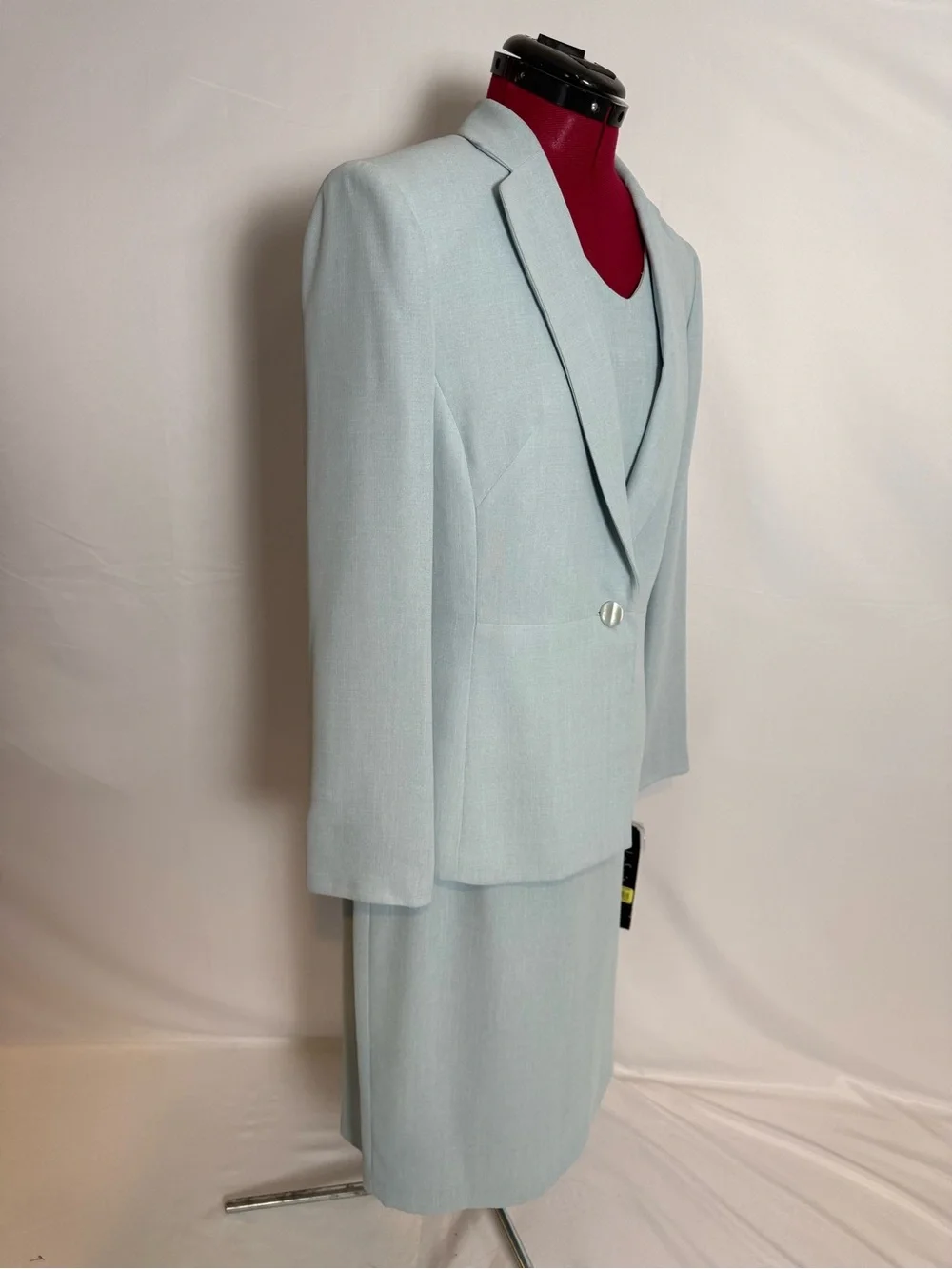 NWT Le Suit Skirt Suit Women's Size 10 Light Blue 3-Piece Set Blazer/Shell/Skirt